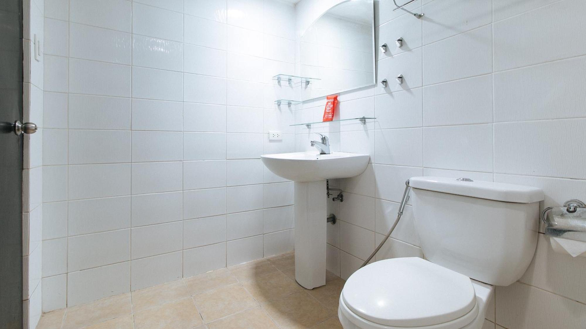 Reddoorz At Kassel Residences Paranaque Paranaque City Exterior photo